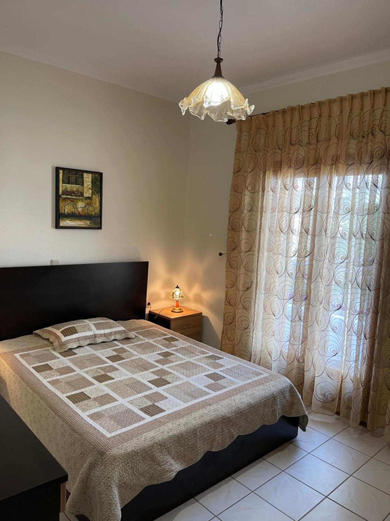 Aura Apartment Офринион Екстериор снимка
